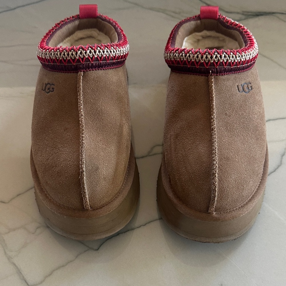 UGG Women's Tan Suede Tazz platform with Red Trim